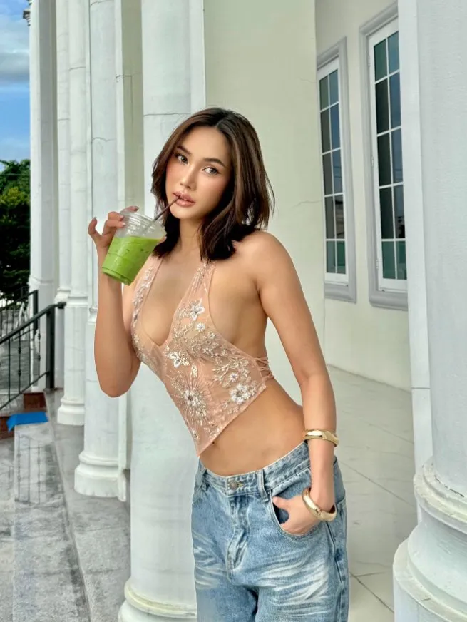 ณัฐกนก สิทธิรัตน์ สวยแซ่บ 18+