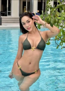 ณัฐกนก สิทธิรัตน์ เปิดวาร์ป