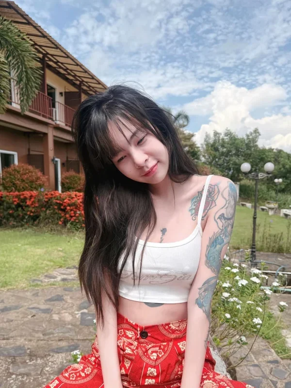 สรุปโปรไฟล์ bee999 น้องบี สำหรับคนค้นหา